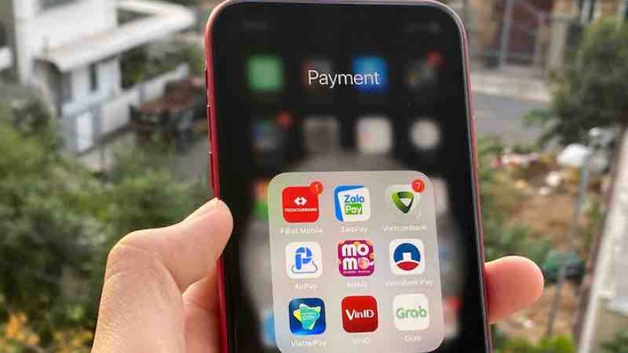 Vietnamese consumers prefer using cashless payments